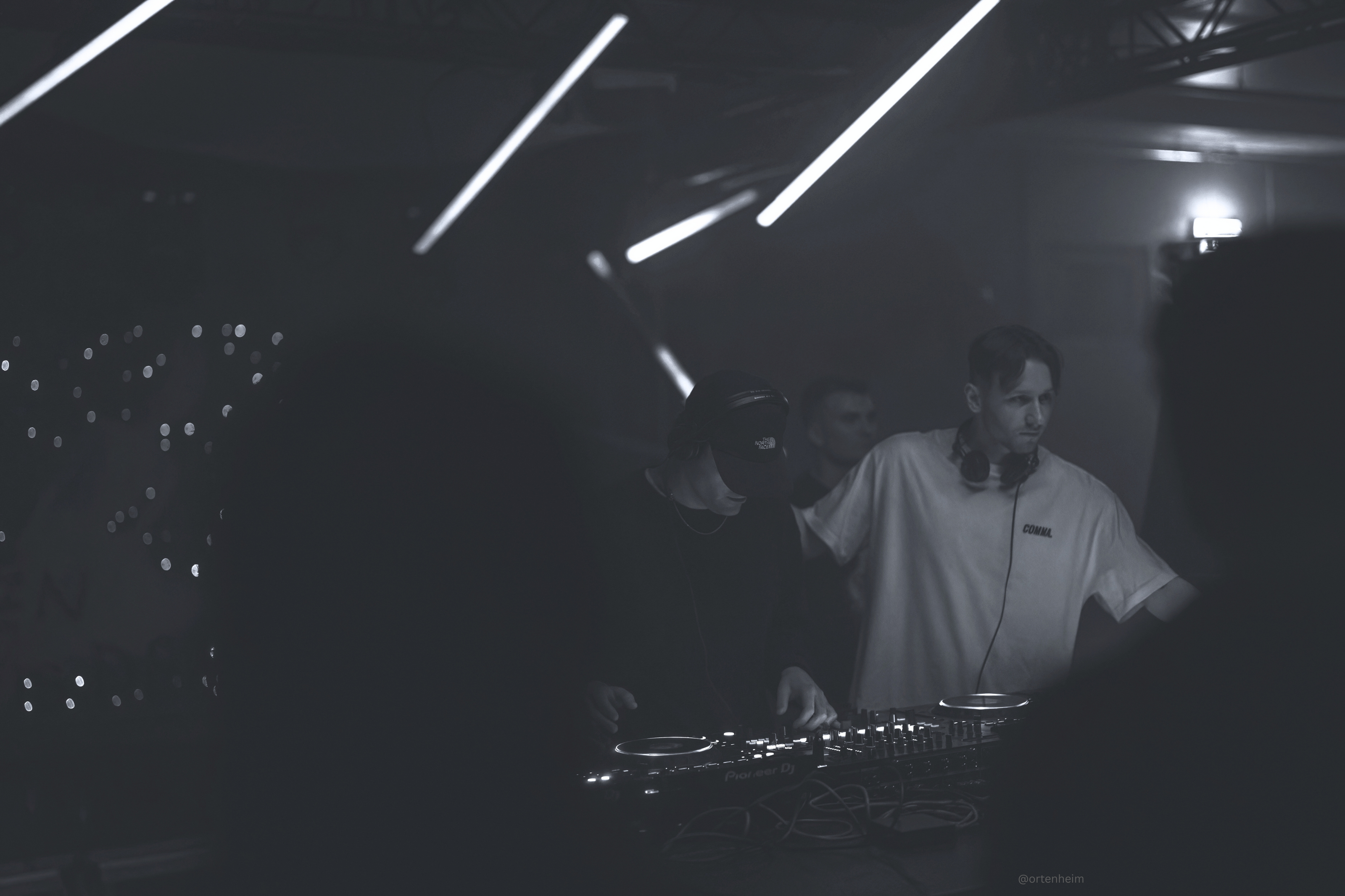 Hovland and Marensius performing at Dogyard supporting Sebastien Leger.